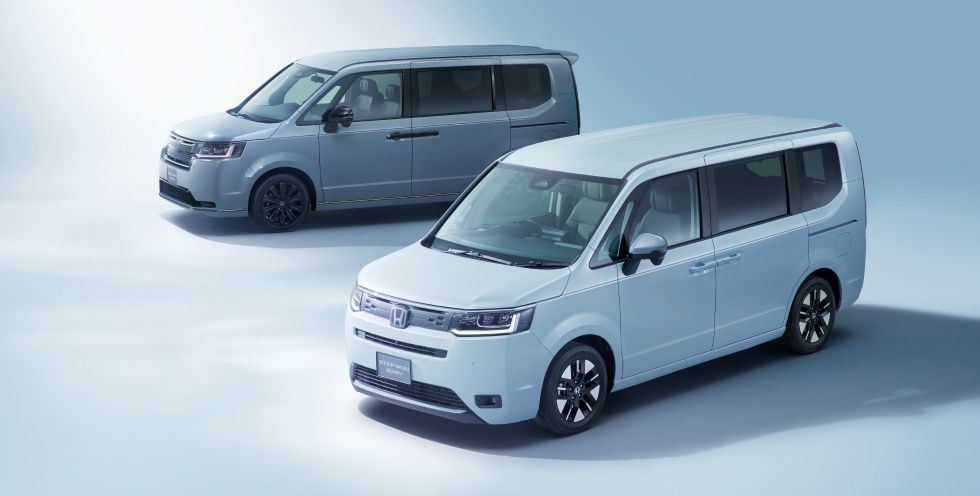 2025年5月に発売予定の「STEP WGN AIR EX」、「STEP WGN SPADA PREMIUM LINE BLACK EDITION」をホームページで先行公開